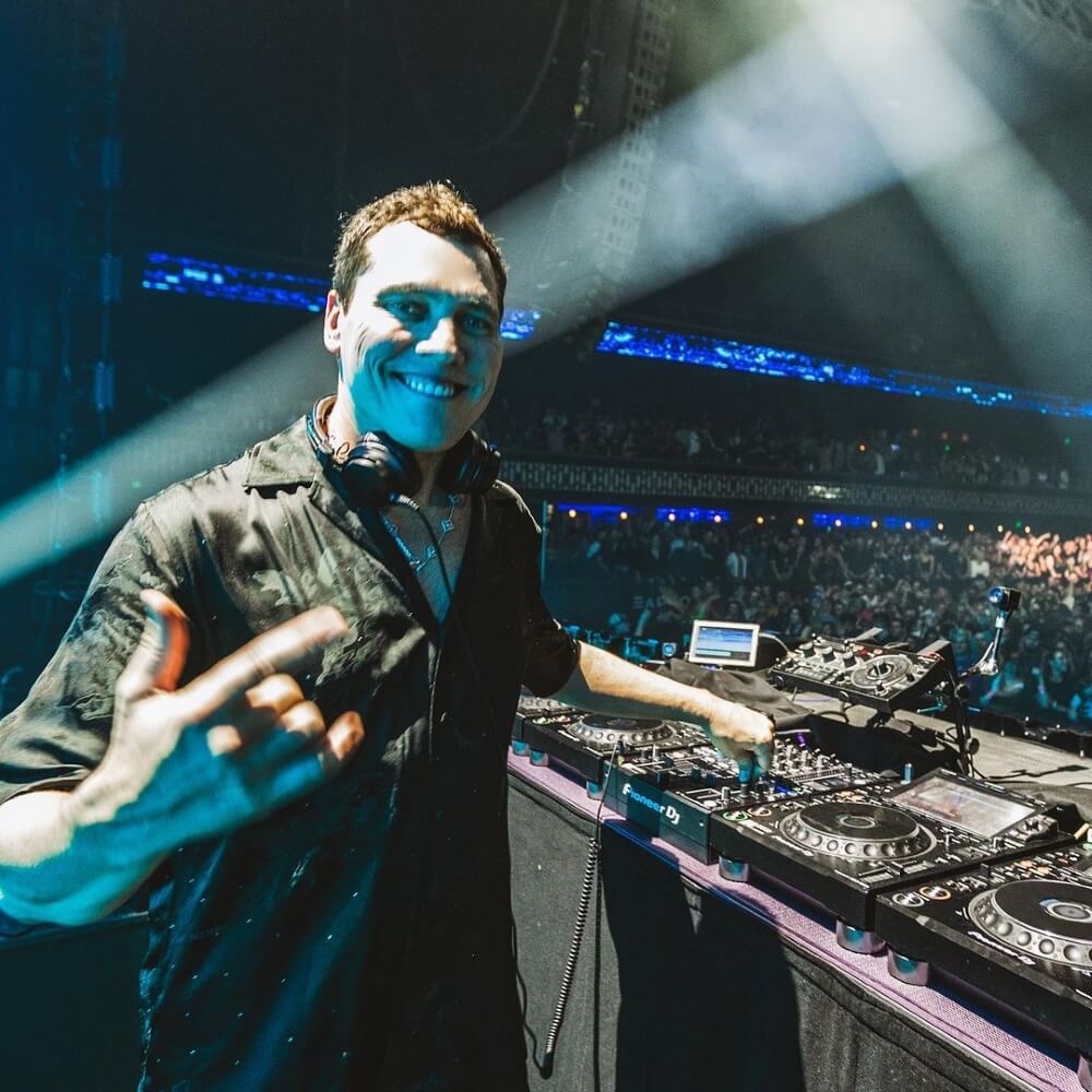 DJ Tiësto Age, Net Worth, Wife, Height, Songs, Child, Bio