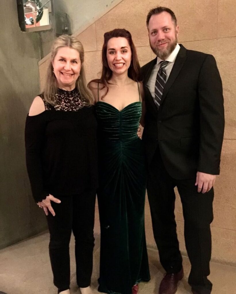 Elizabeth Zharoff with her mom