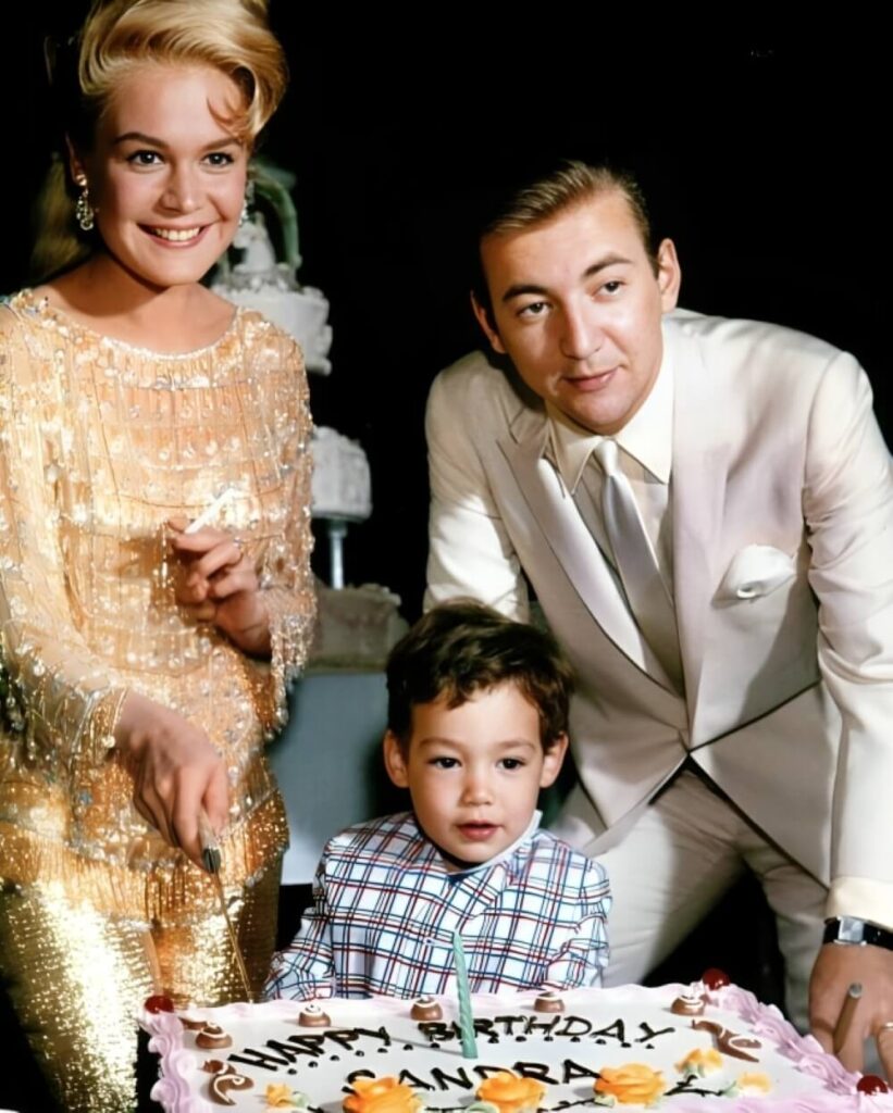 Dodd Darin Image with his Parents