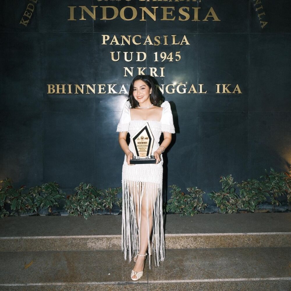 Glenda Dela Cruz at Award Event