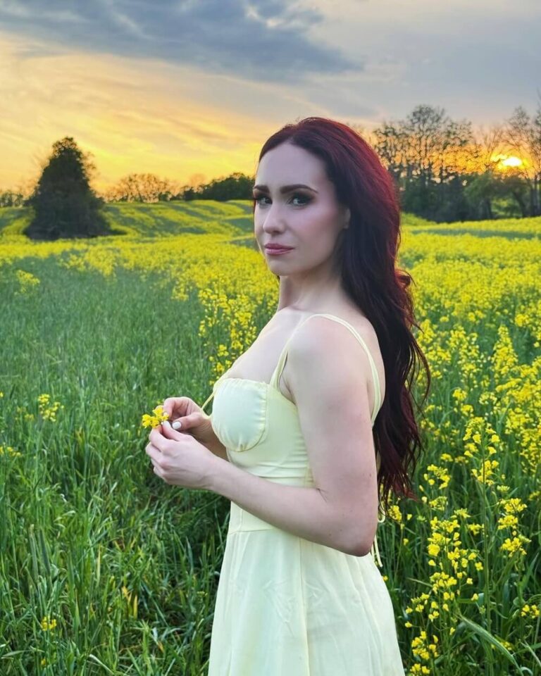 Stephanie Harlowe Image