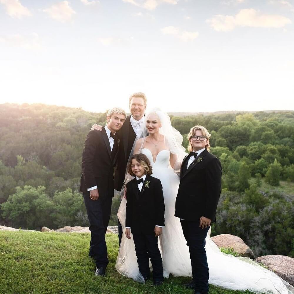 Blake Shelton Wife and Step-Sons