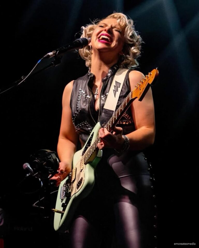Samantha Fish Husband, Age, Parents, Sister, Net Worth, Height