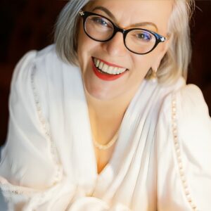 Lynette Zang Age, Net Worth, Husband, Height, Ethnicity, Wiki