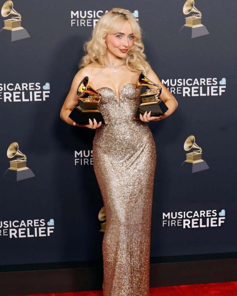 Sabrina Carpenter pic