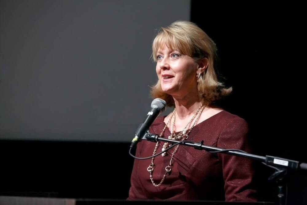 Mary Beth Roe