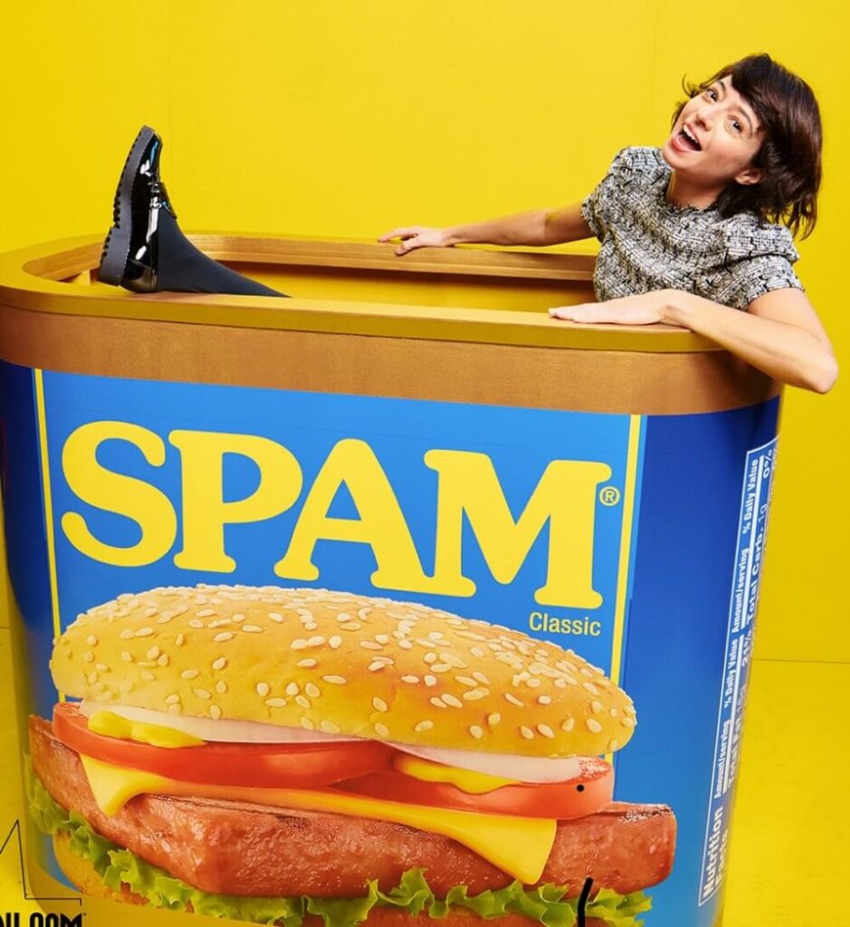 Kate Micucci Picture