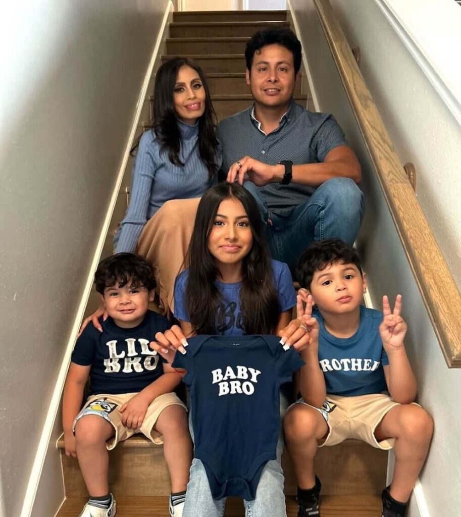 Esme Leos and her family