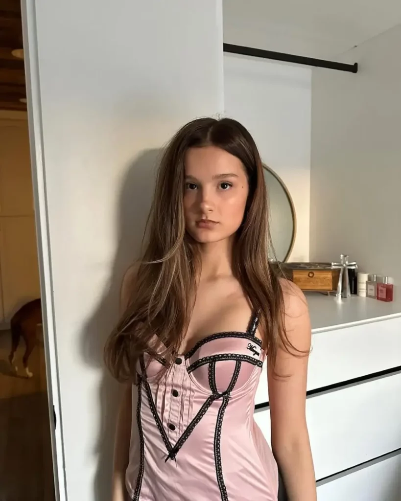 Hayley LeBlanc photo
