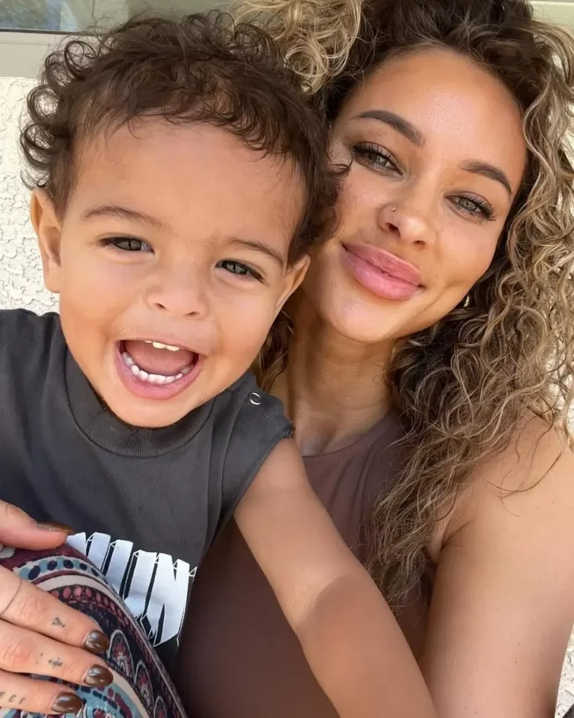 Zydn Beckham mother image