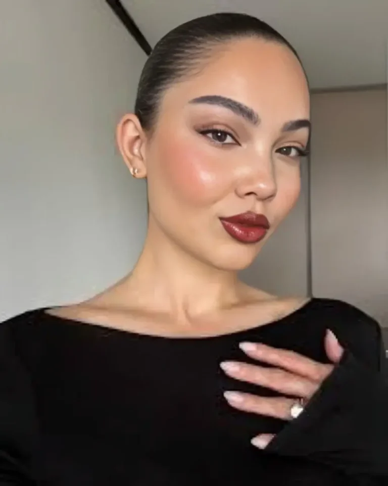 Amanda Khamkaew Ethnicity, Age, Husband, Parents, Height, Bio Amanda Khamkaew Image