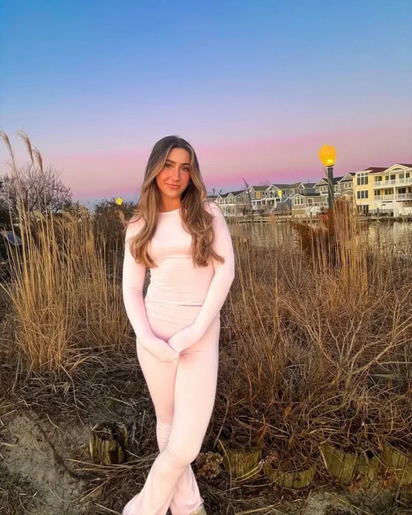 Jenna Sinatra height