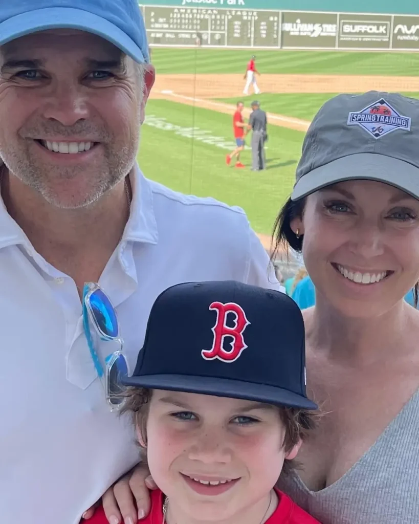 Justin Farmer wife and son