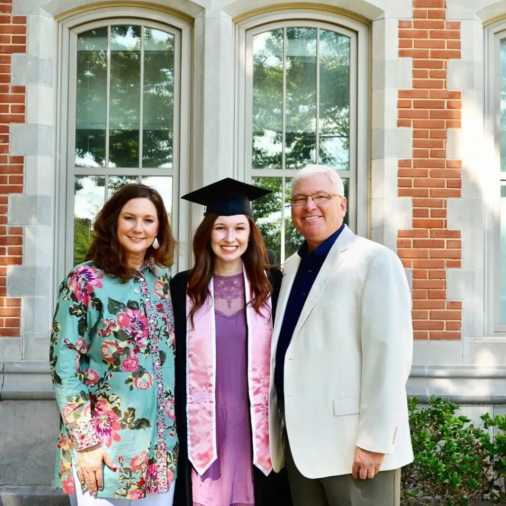 Kylie Capps Bio, Age, Husband, Net Worth, Salary, Height, Parents