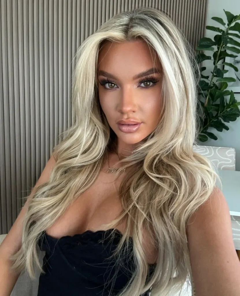 Alexa Collins Model