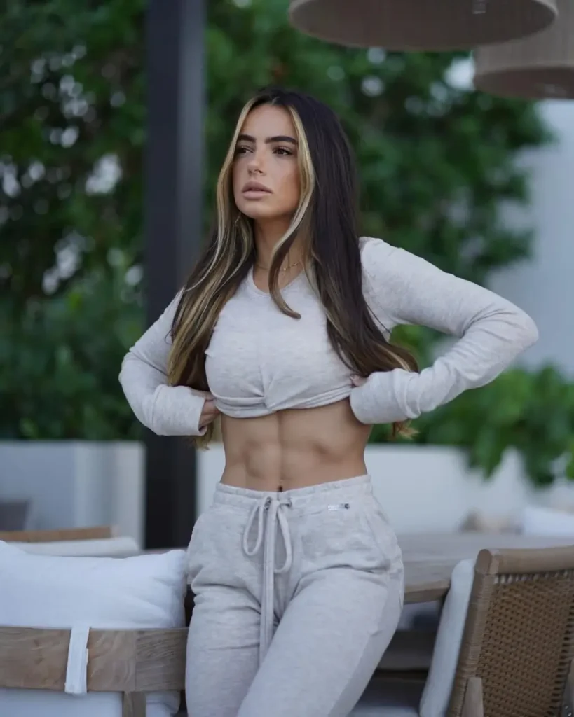 Ariana Isabel model