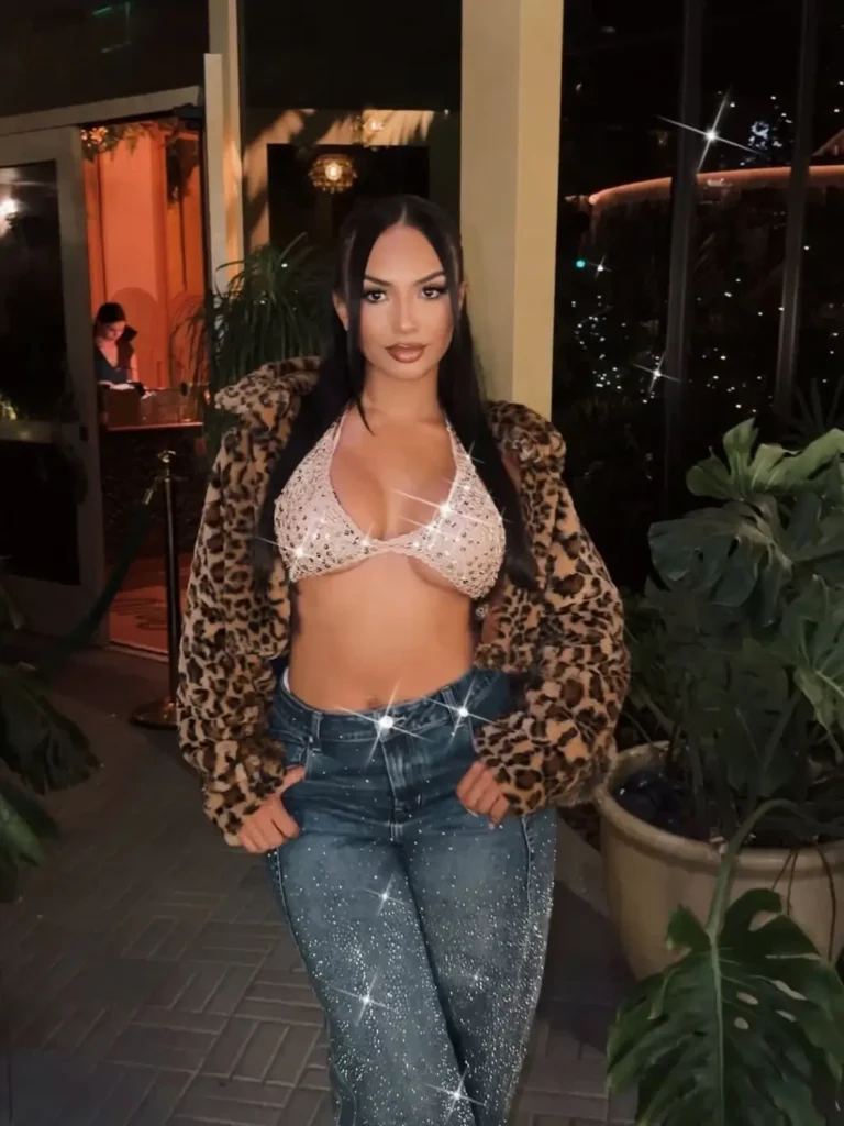 Camila Bernal model