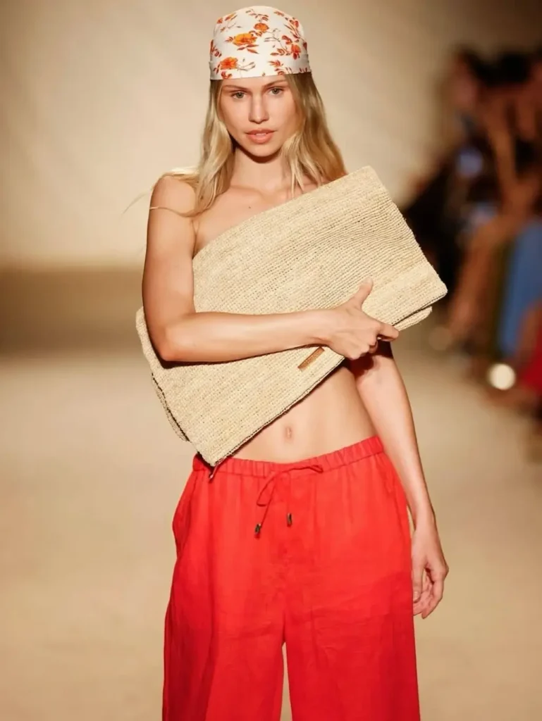 Scarlett Leithold model