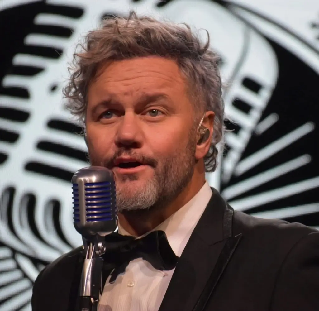 David Phelps Singer