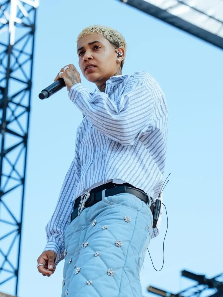 Kwn singer