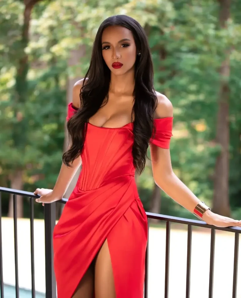 Chantel Everett Model