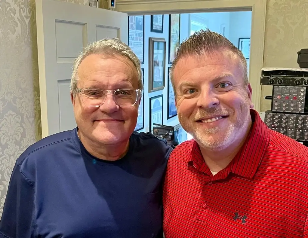 Mark Lowry Image